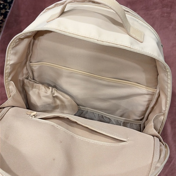 Beis Backpack - Picture 2 of 3